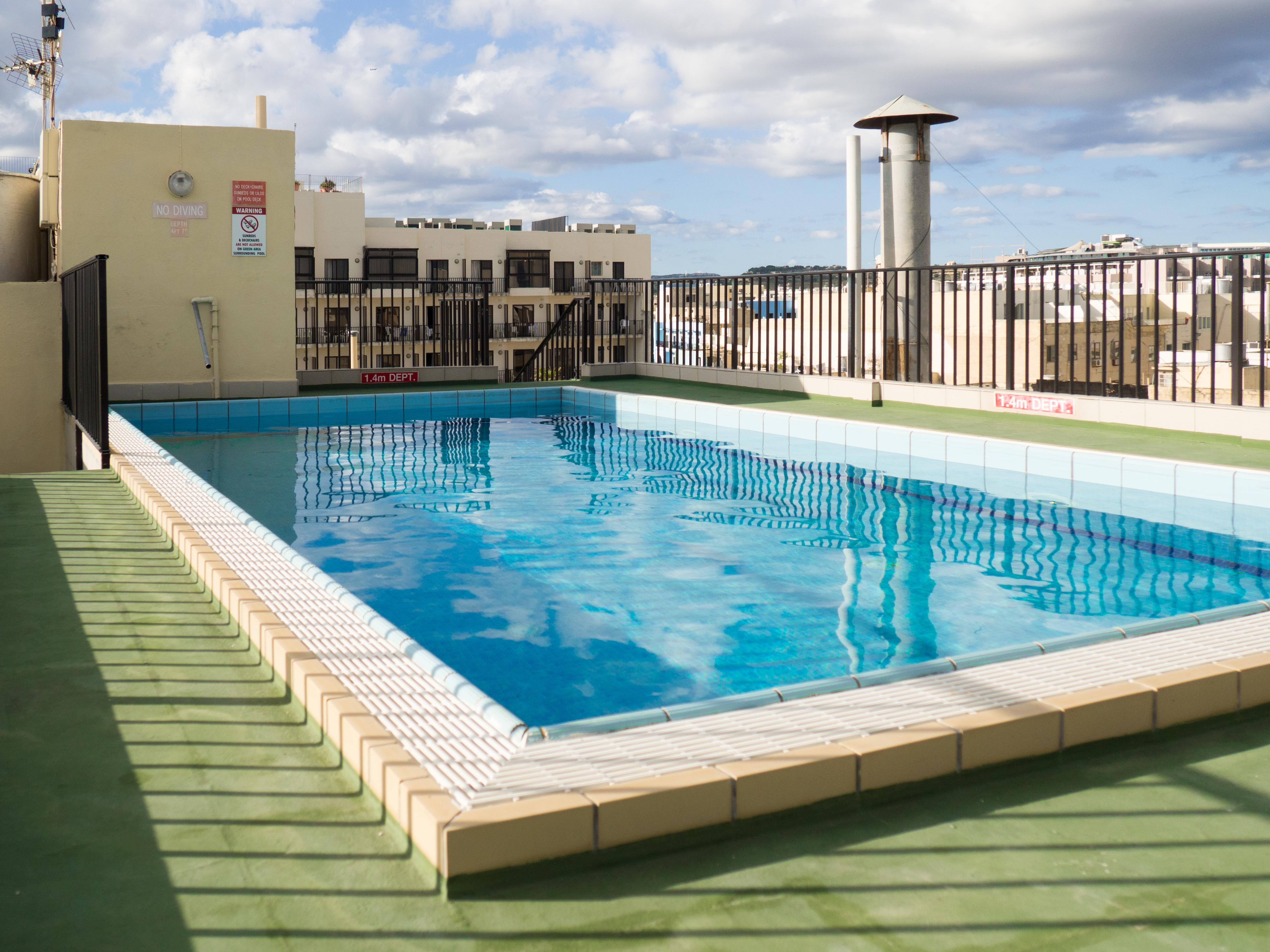 Huli Hotel & Apartments Qawra Eksteriør billede